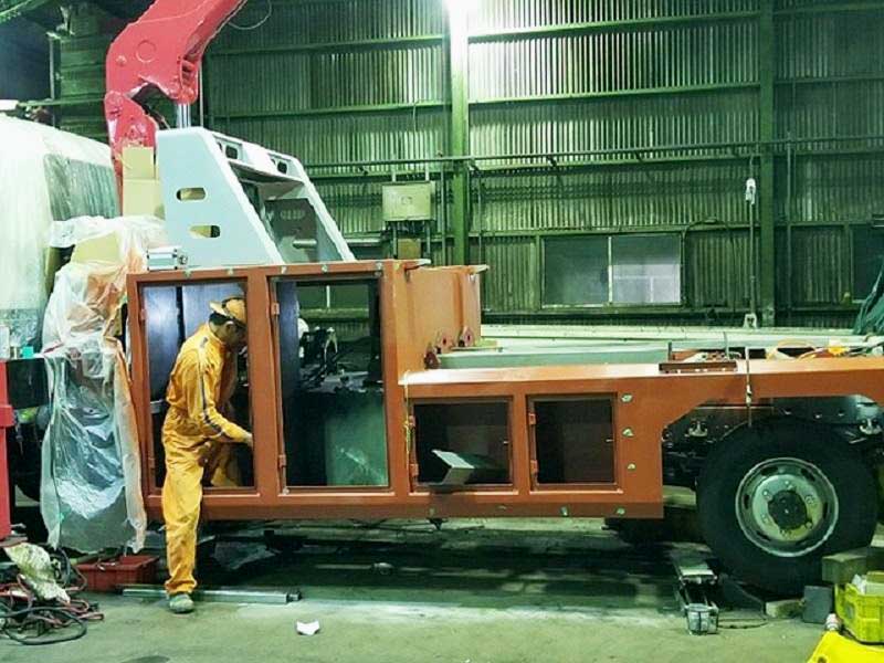 大型車塗装作業イメージ